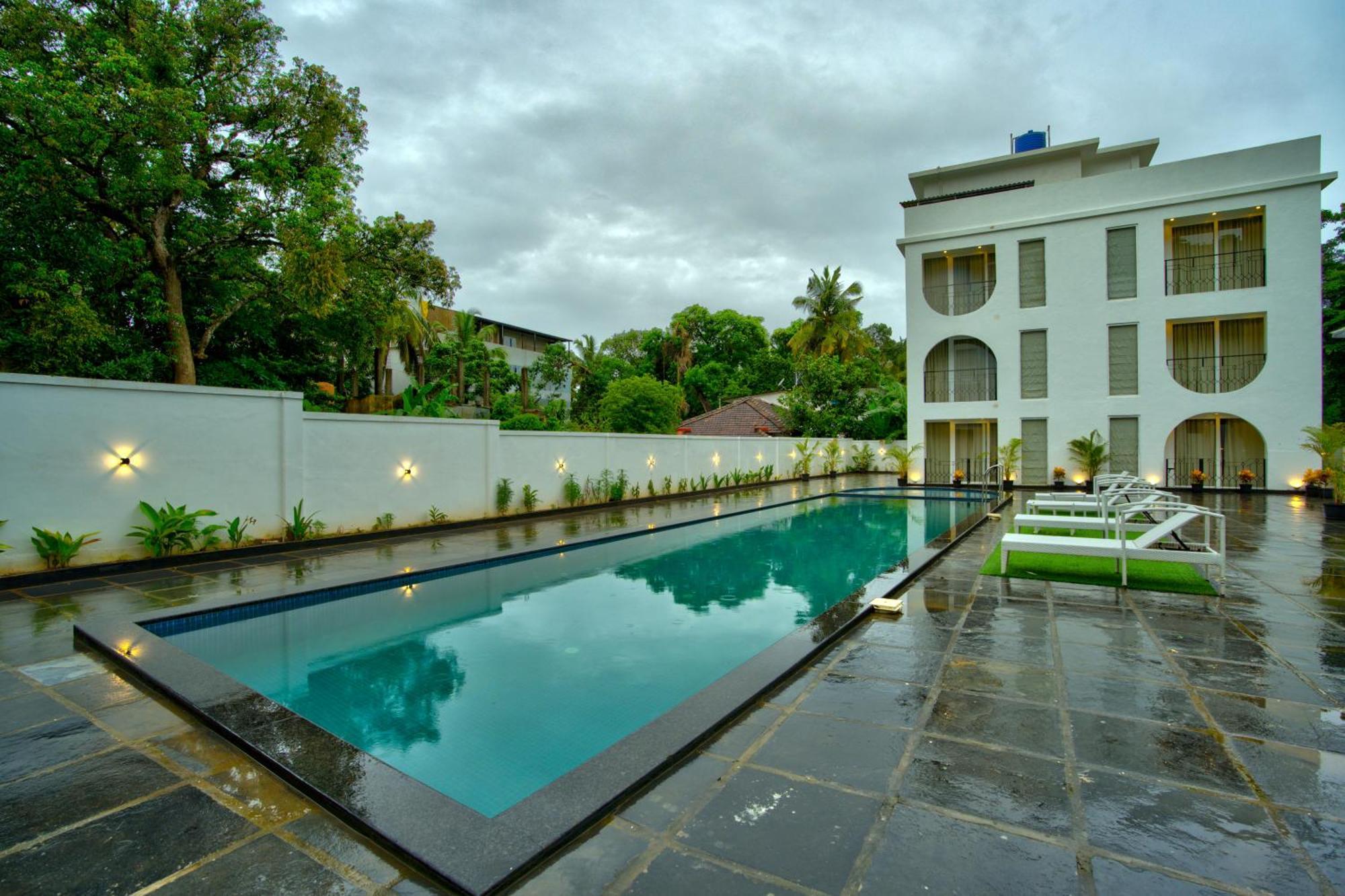 Hotel Goa Courtyard By The Porto Arpora Baga Exterior foto